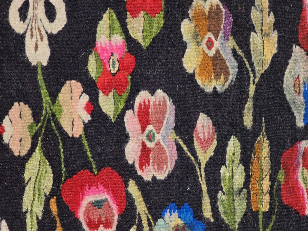 Old Oltenian Rug Handwoven In Wool Floral Design-photo-1