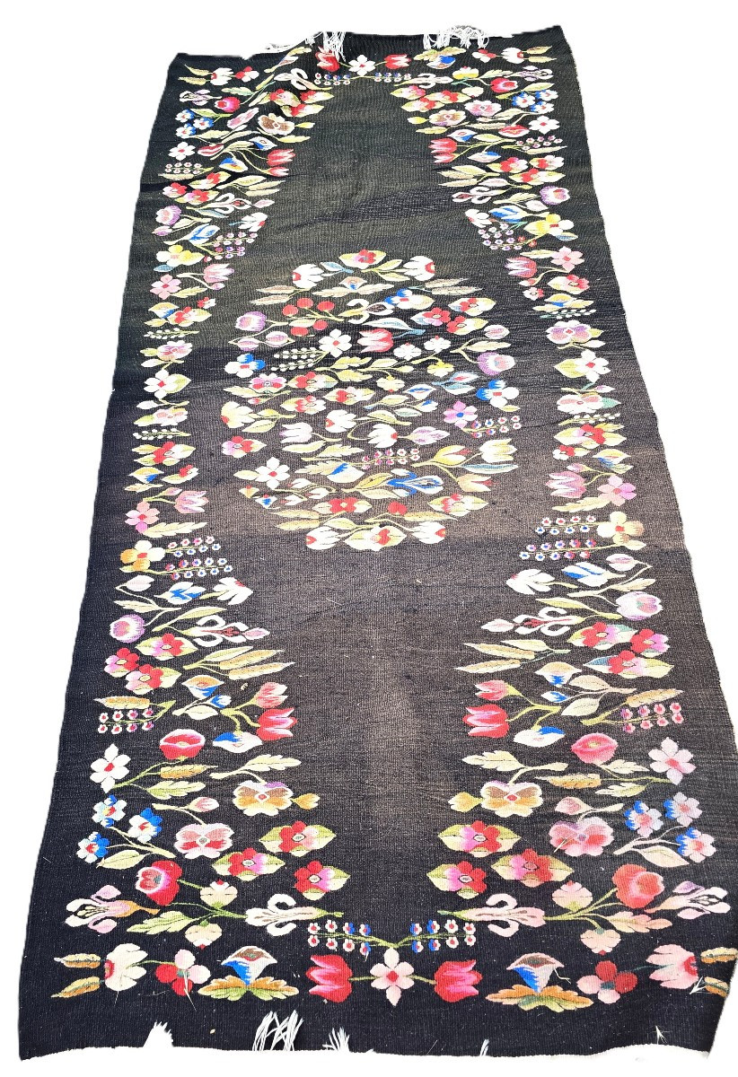 Old Oltenian Rug Handwoven In Wool Floral Design-photo-5
