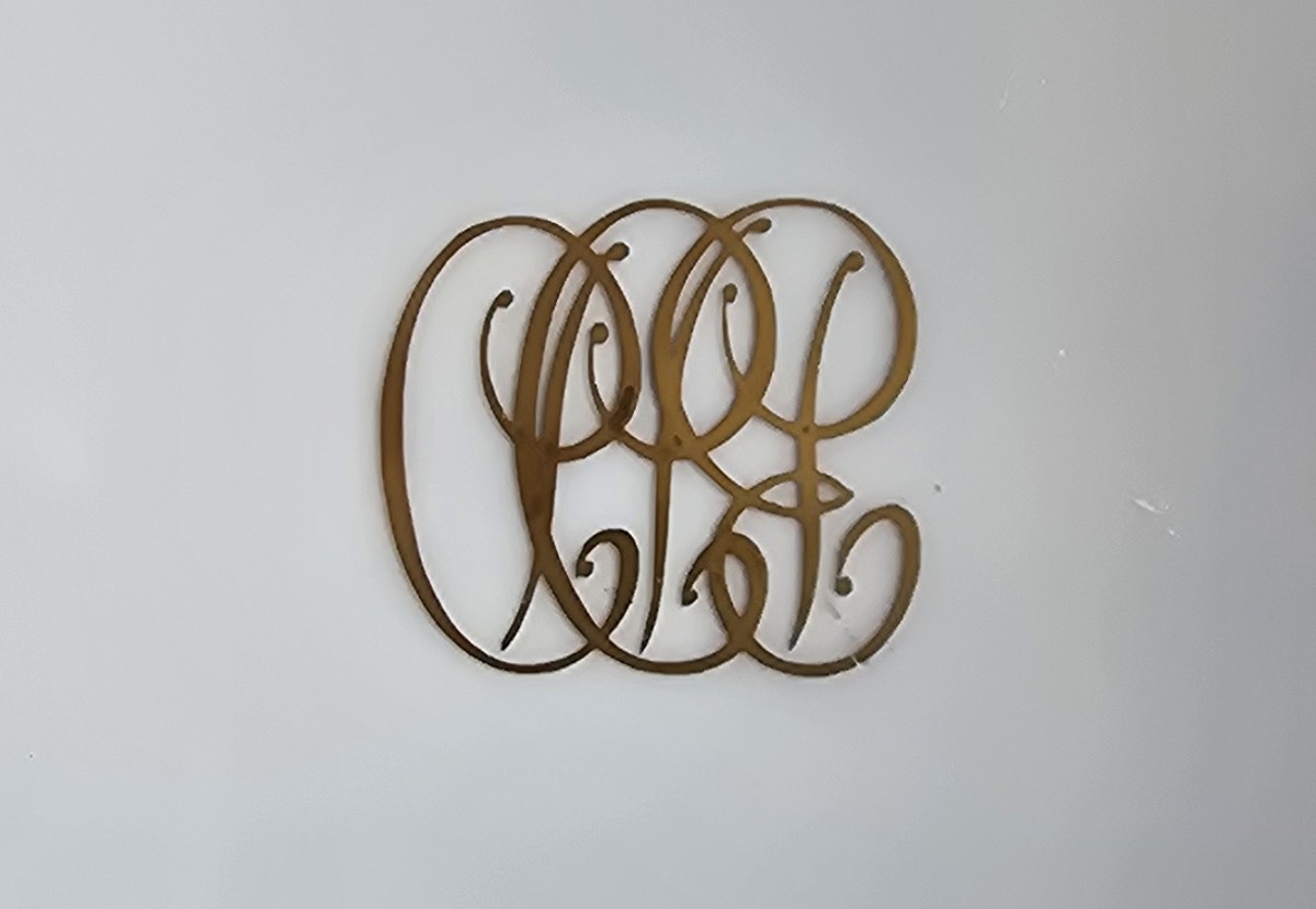 Ensemble de six anciens dessous d’assiettes  porcelaine Chastagner  Limoges avec monogramme CCE-photo-3