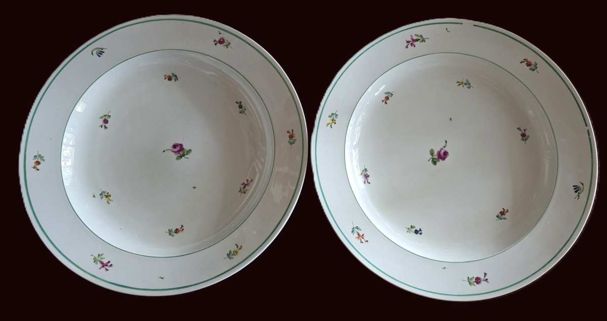 Covered Tureen And Pair Of Antique Viennese Porcelain Plates From The Late 18th Century-photo-4
