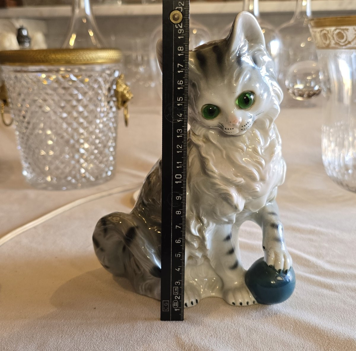 ancienne lampe veilleuse en céramique en forme de  chat-photo-4