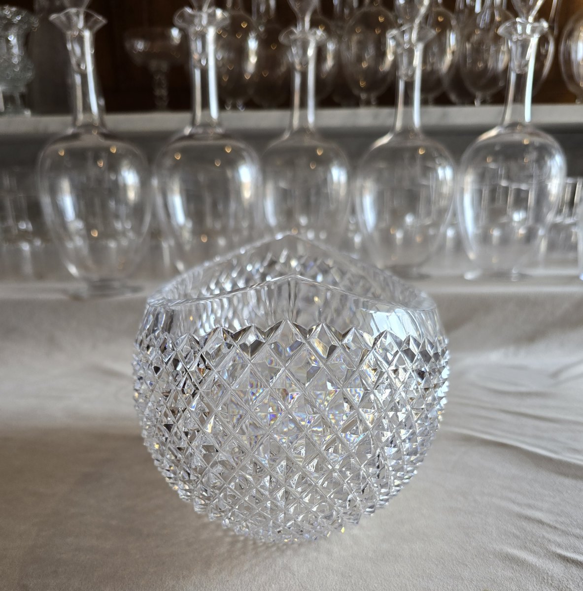 Antique Centerpiece In Half-moon Shape In Diamond-cut Crystal-photo-7