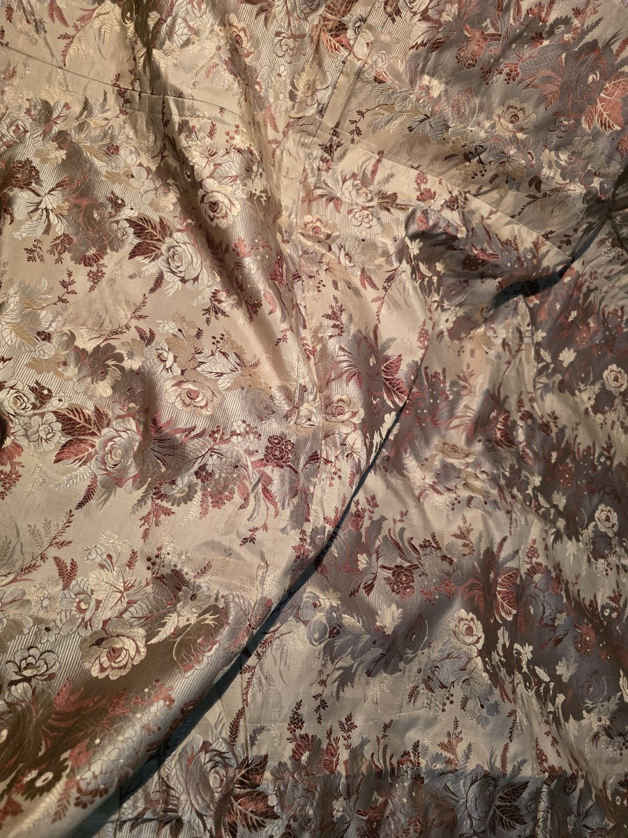 Panel In Antique Silk Lampas – 19th Century (240 × 160 Cm)-photo-3