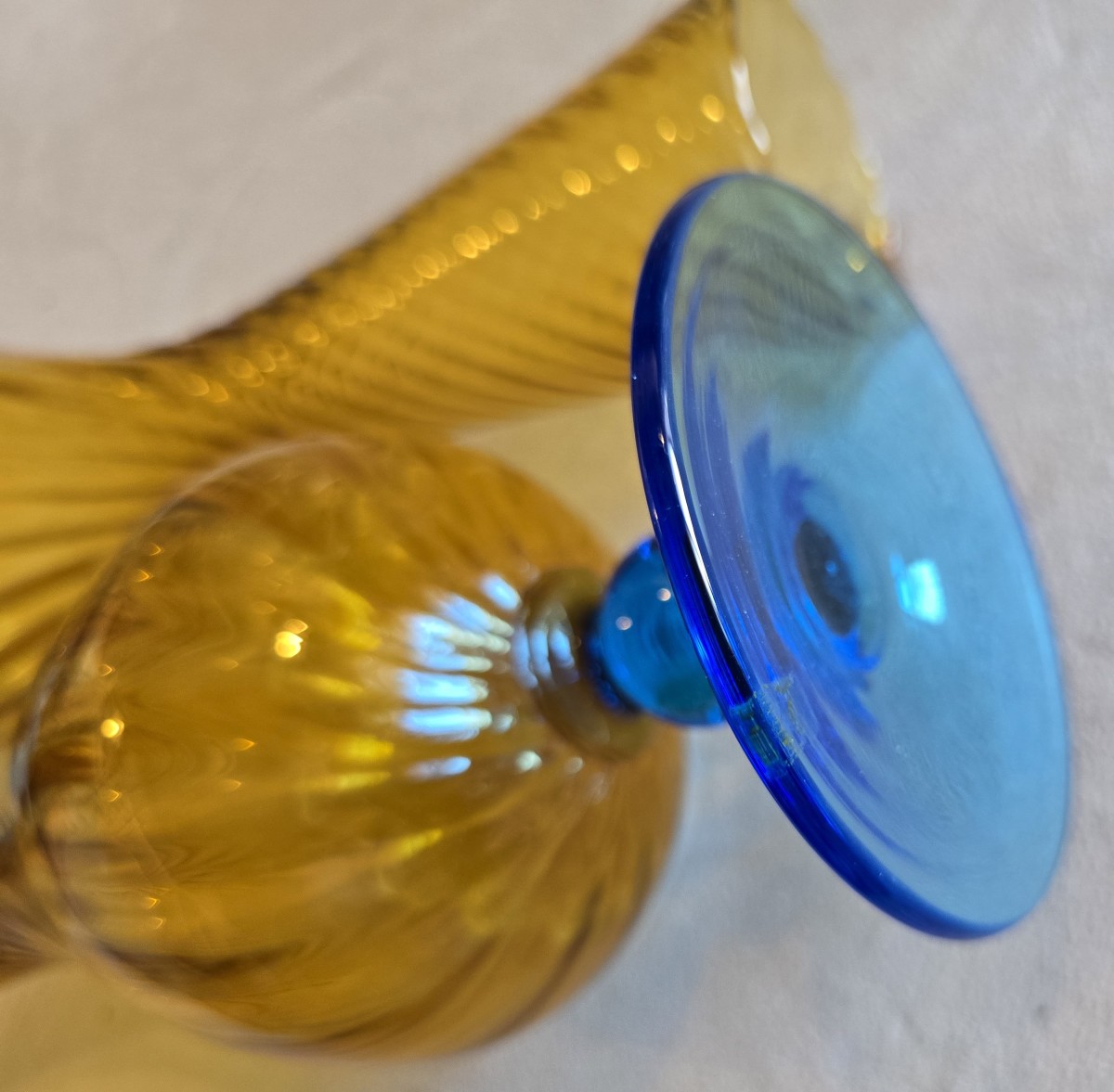  Paire de vases anciens en verre soufflé bicolore Empoli Italie-photo-4