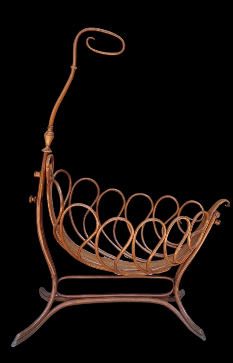Ancien berceau en hêtre courbé Thonet