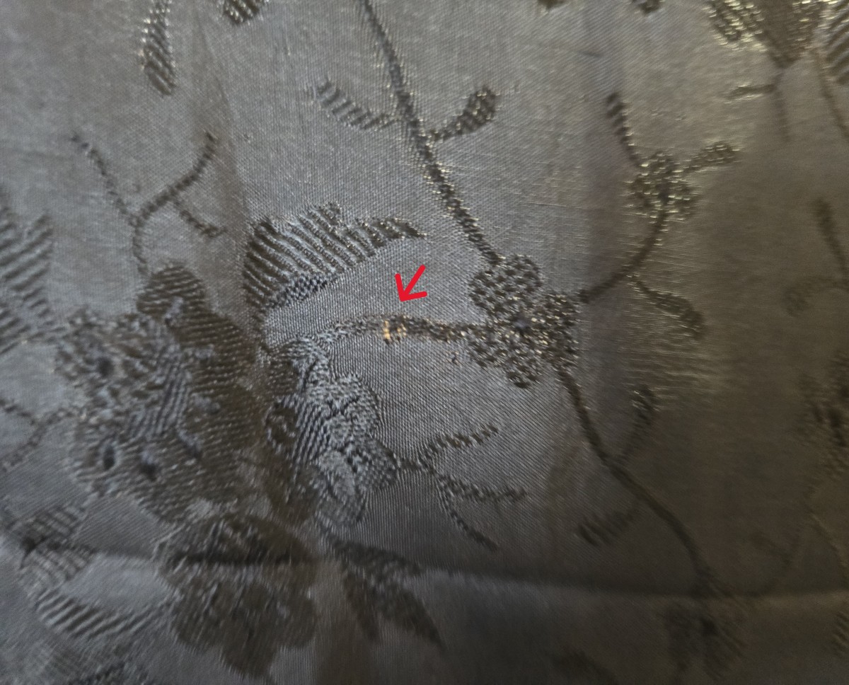 Antique Mourning Shawl In Silk-photo-3