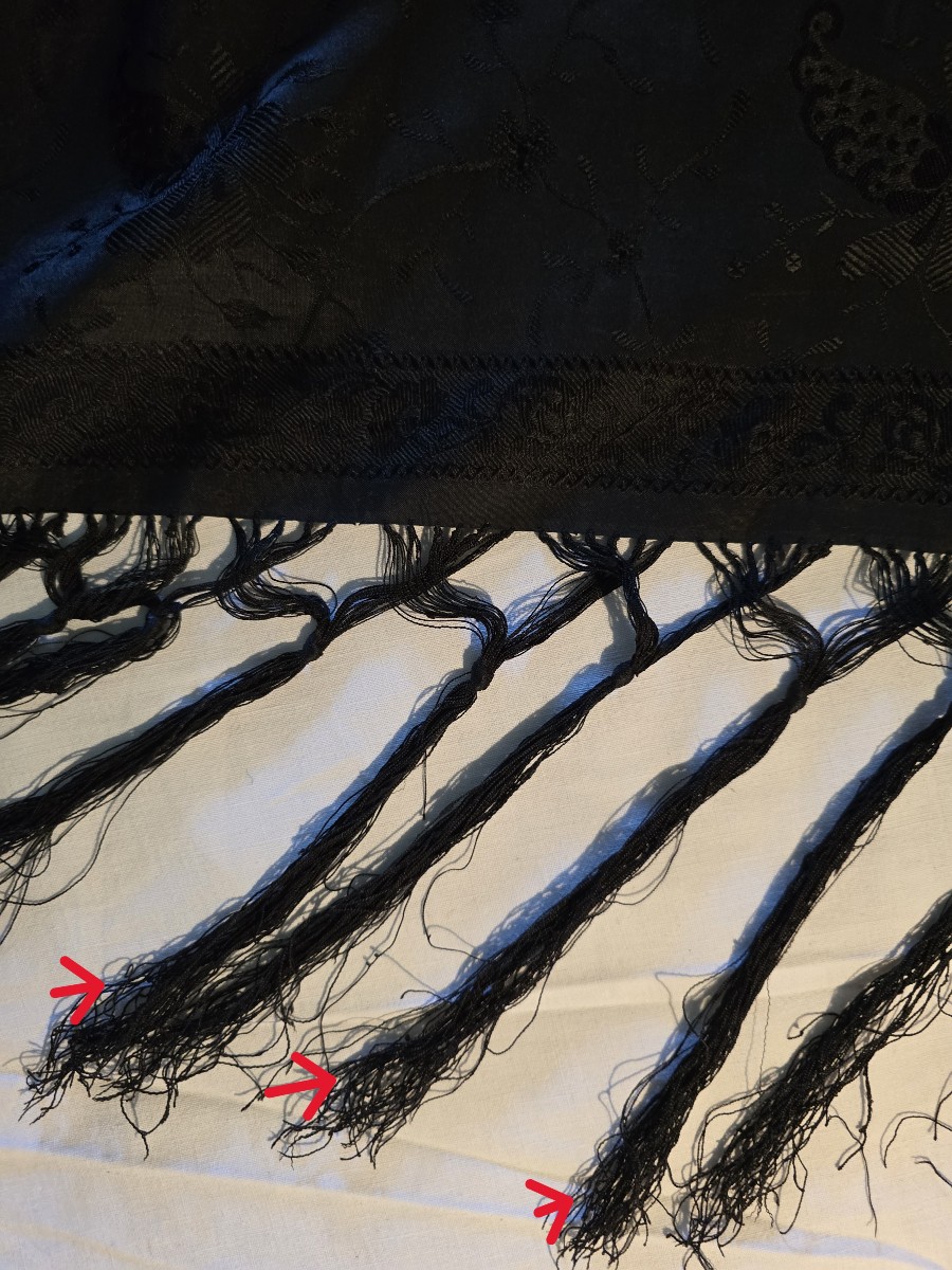 Antique Mourning Shawl In Silk-photo-4