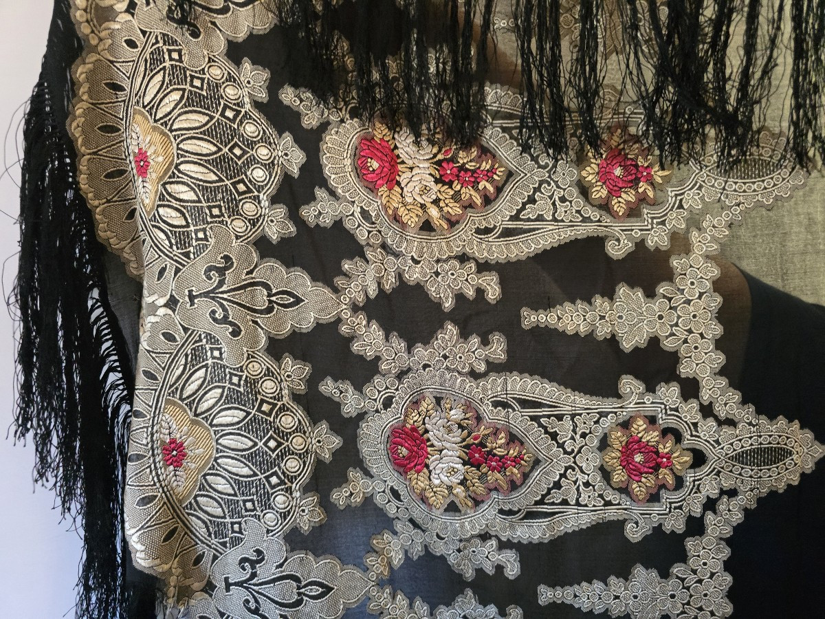 Antique Shawl In Espolined Silk Muslin-photo-1