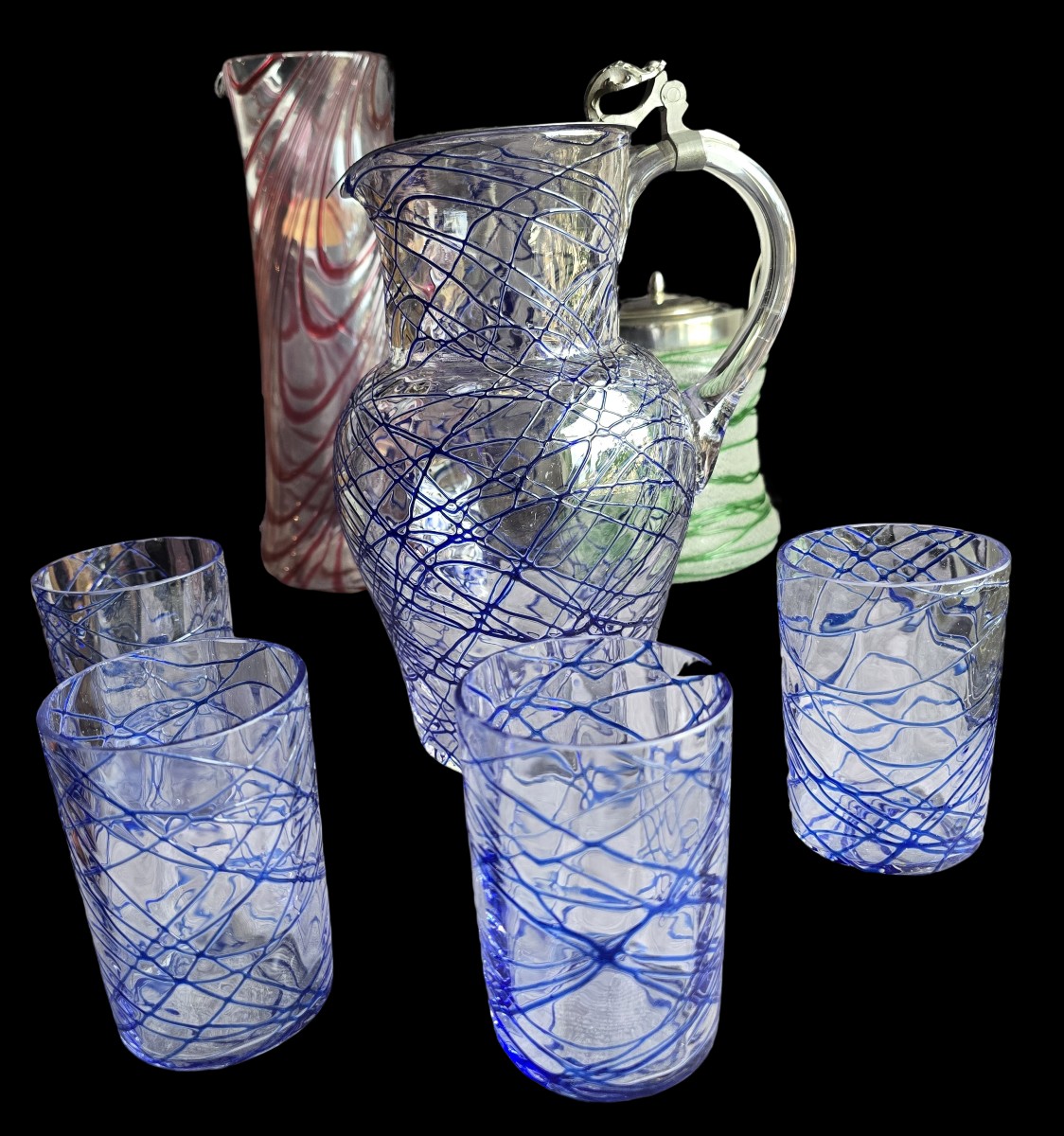 Ensemble pichet à sirop et 4 verres  bohémien Pallme-Konig, décor filé bleu- vers 1900