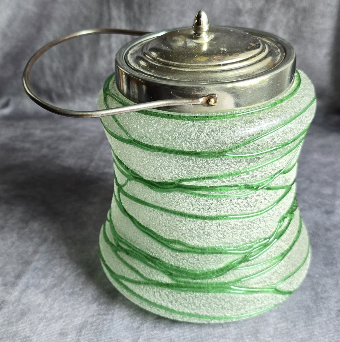 Antique Bohemian Glass Biscuit Jar By Pallme‑konig, With Green Threaded Decoration – Circa 1900