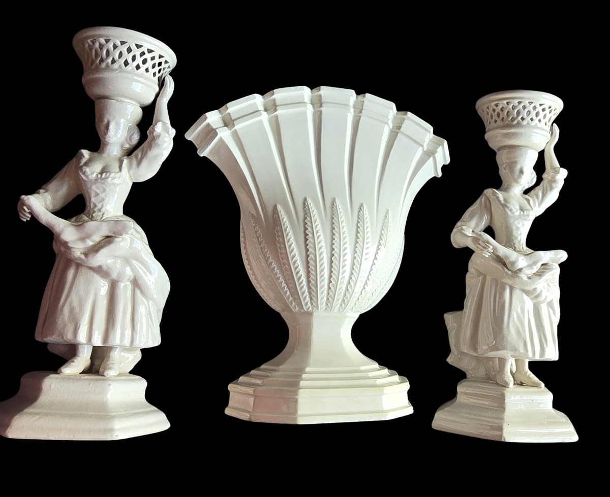 Set Consisting Of A Tulip Vase And Two Antique Faience Candlesticks-photo-2