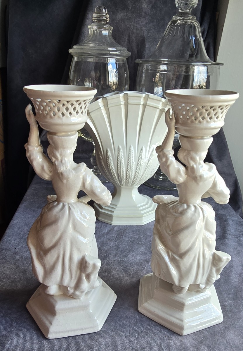 Set Consisting Of A Tulip Vase And Two Antique Faience Candlesticks-photo-4