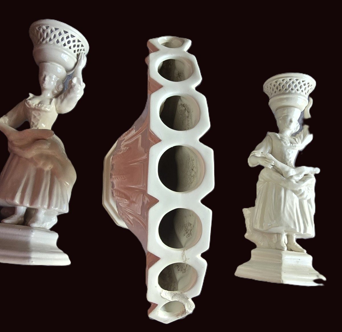 Set Consisting Of A Tulip Vase And Two Antique Faience Candlesticks-photo-4