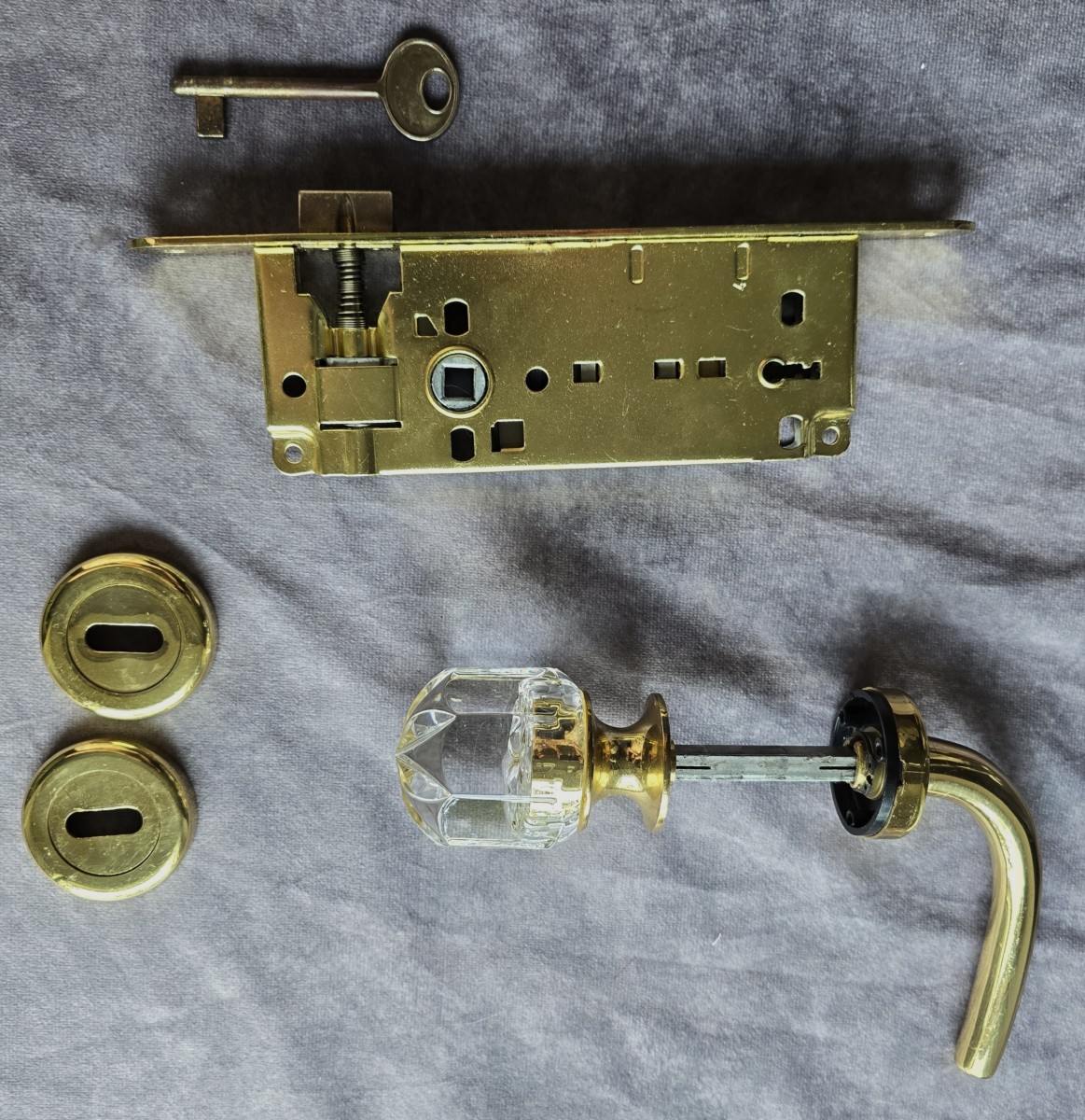  ancienne poignée de porte avec serrure en cristal et laiton- AGB Italie vers 1980-photo-2