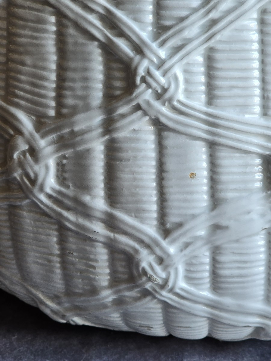 White Faience Cache-pot – Italy, Circa 1980-photo-4