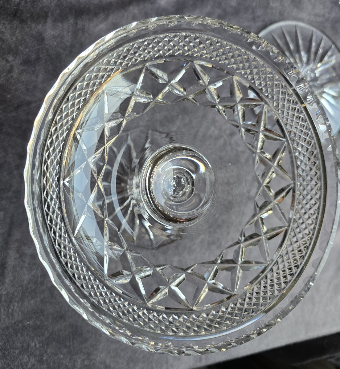 ensemble de 3 anciennes coupes sur pied en cristal taillé-photo-1