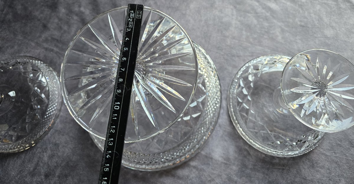 ensemble de 3 anciennes coupes sur pied en cristal taillé-photo-4