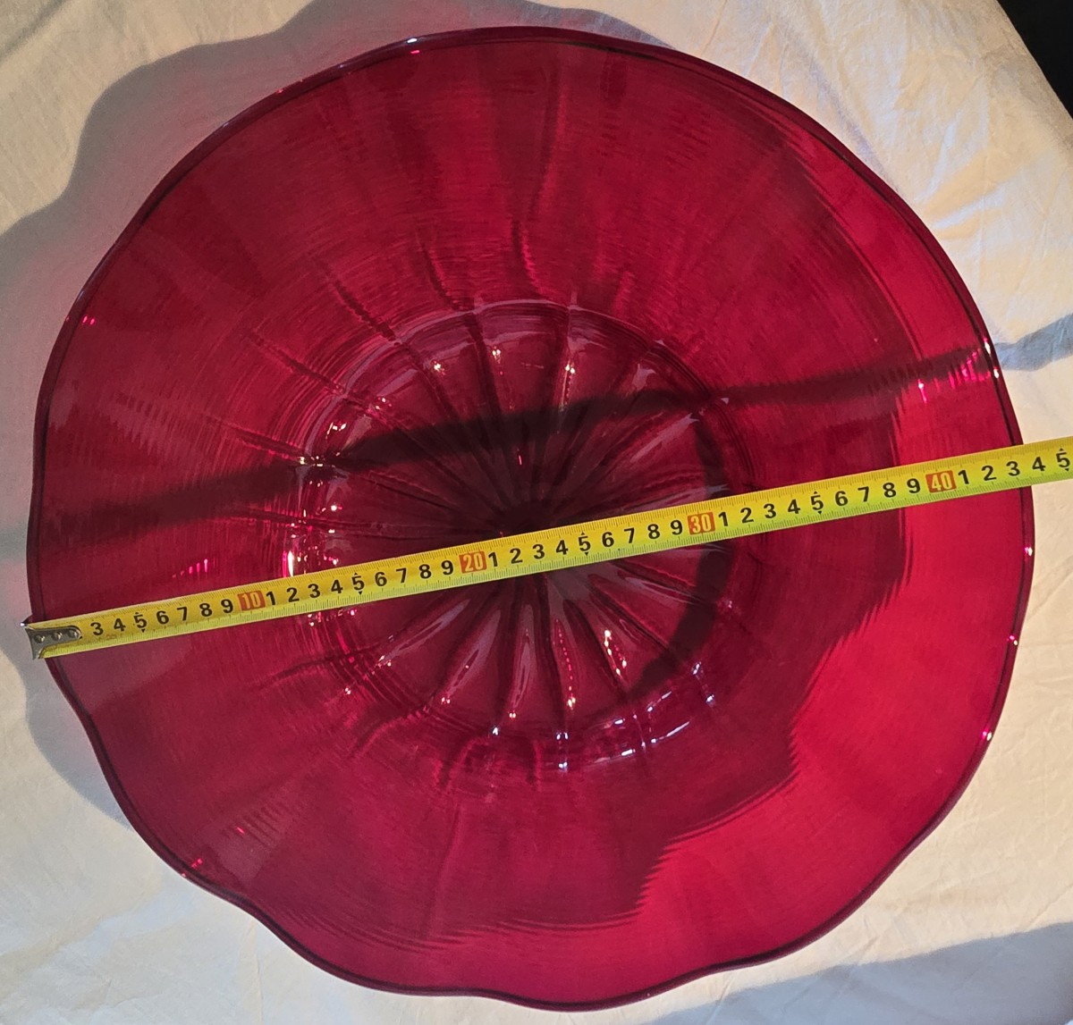 Ancien plat en verre soufflé de Murano, rouge, milieu du XXe siècle, 43 cm diamètre-photo-4