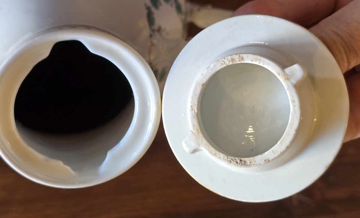 Ancient Ginori Doccia Porcelain Coffee Pot – Late 18th Century-photo-3