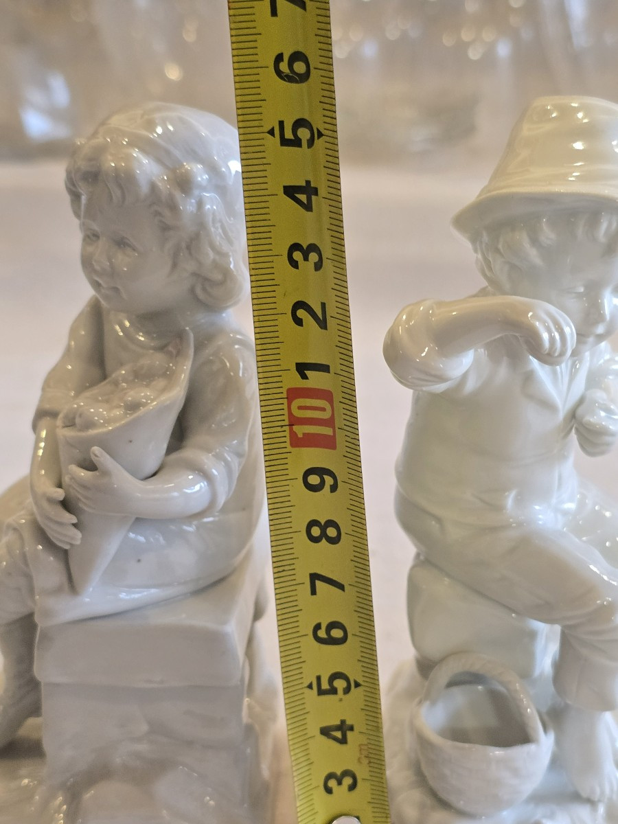 Pair Of Antique White Capodimonte Porcelain Figurines Depicting Children-photo-8