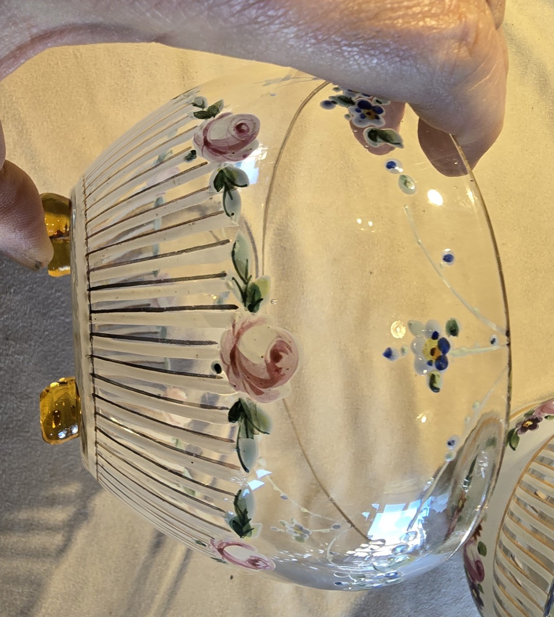 Set  Antique Bowl And Lidded Bonbonnière In Enameled Glass-photo-4