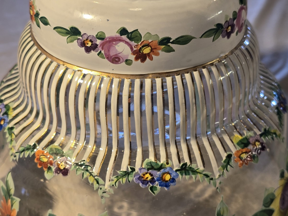 Set  Antique Bowl And Lidded Bonbonnière In Enameled Glass-photo-4