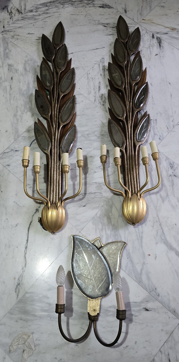 Grande paire d’appliques ramage en bois  et miroirs style Hollywood Regency vers 1970-photo-7