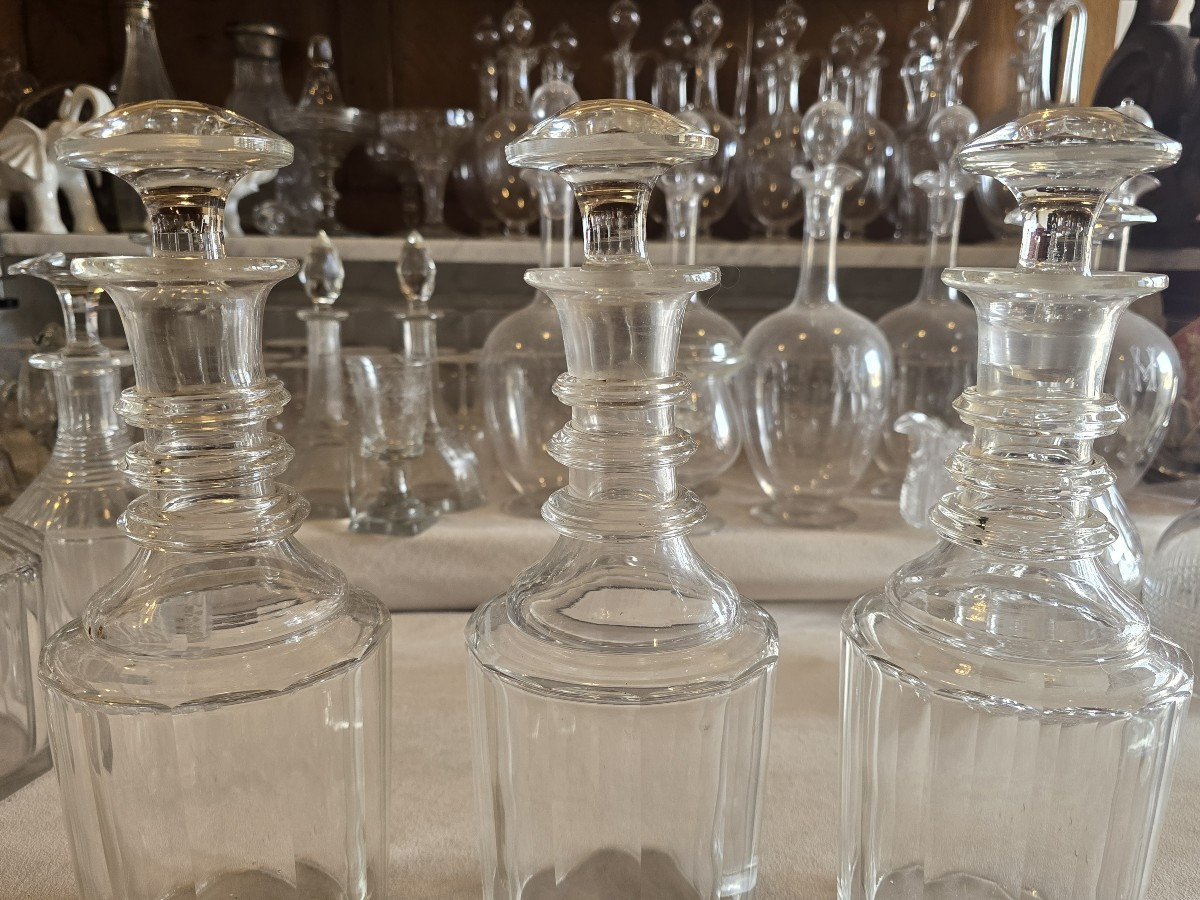 Lot Of Three Antique Carafes N. 2, N. 3, N. 4 In Cut Crystal  Faceted – Early  XX Th Century-photo-2