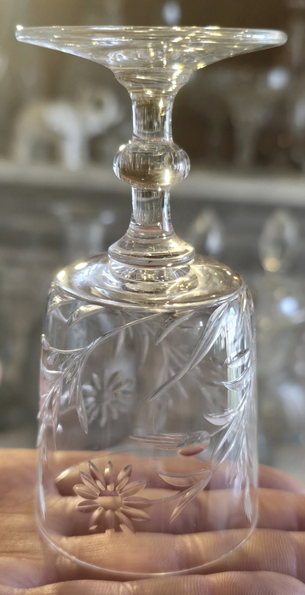 lot de 4 verres à vin  h 11,8 cm, Baccarat décor de marguerites, fin XIX ème siècle-photo-4