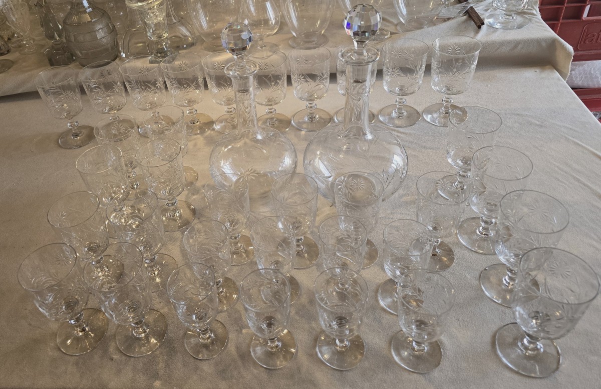 lot de 4 verres à vin  h 11,8 cm, Baccarat décor de marguerites, fin XIX ème siècle-photo-4