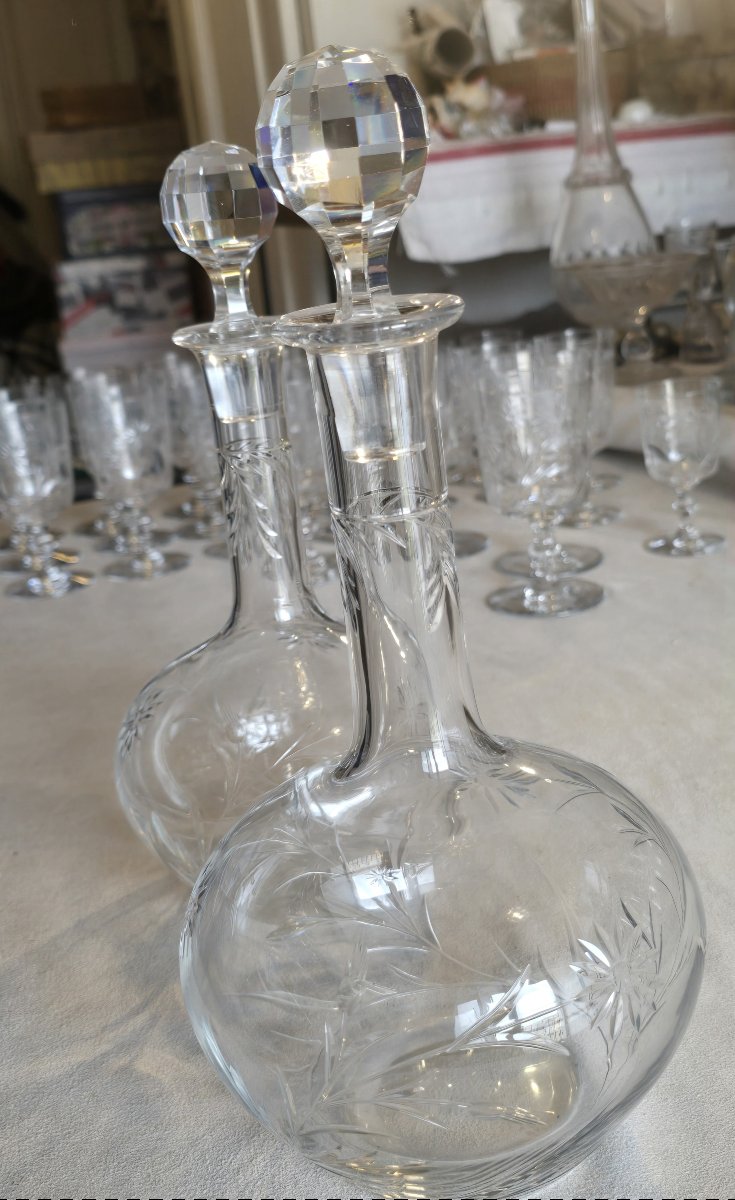 Lot de deux carafes anciennes cristal  Baccarat décor de marguerites, fin XIX ème siècle-photo-2