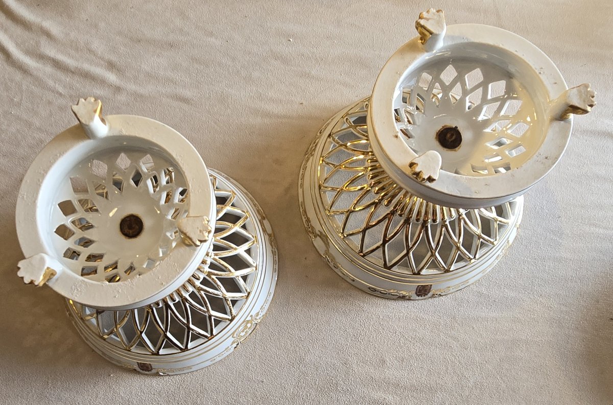paire de coupes sur pied ajourées armoriées porcelaine de Paris XIXème siècle-photo-1