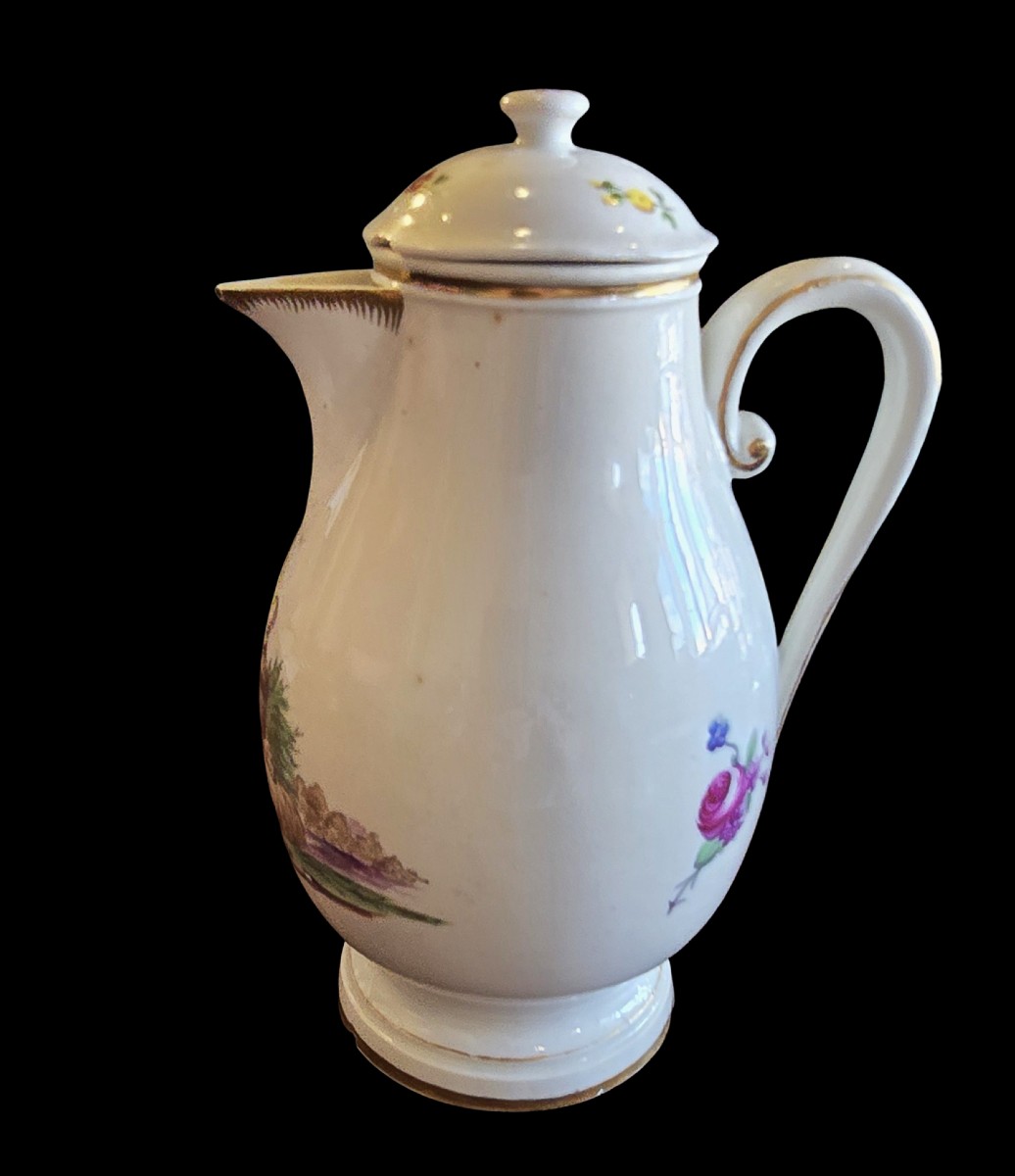 Cafetière égoïste en porcelaine – Manufacture de Joseph‑Adam Hannong, Strasbourg, XVIIIᵉ siècle