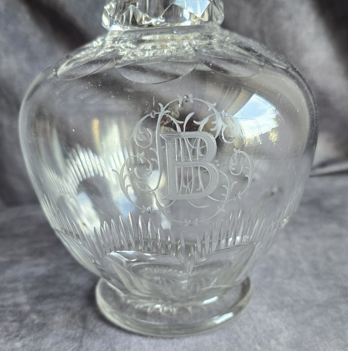 carafe ancienne en cristal taillé monogramme MB , fin XIX à siècle-photo-3