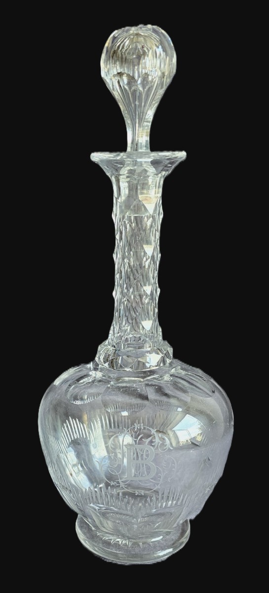 carafe ancienne en cristal taillé monogramme MB , fin XIX à siècle