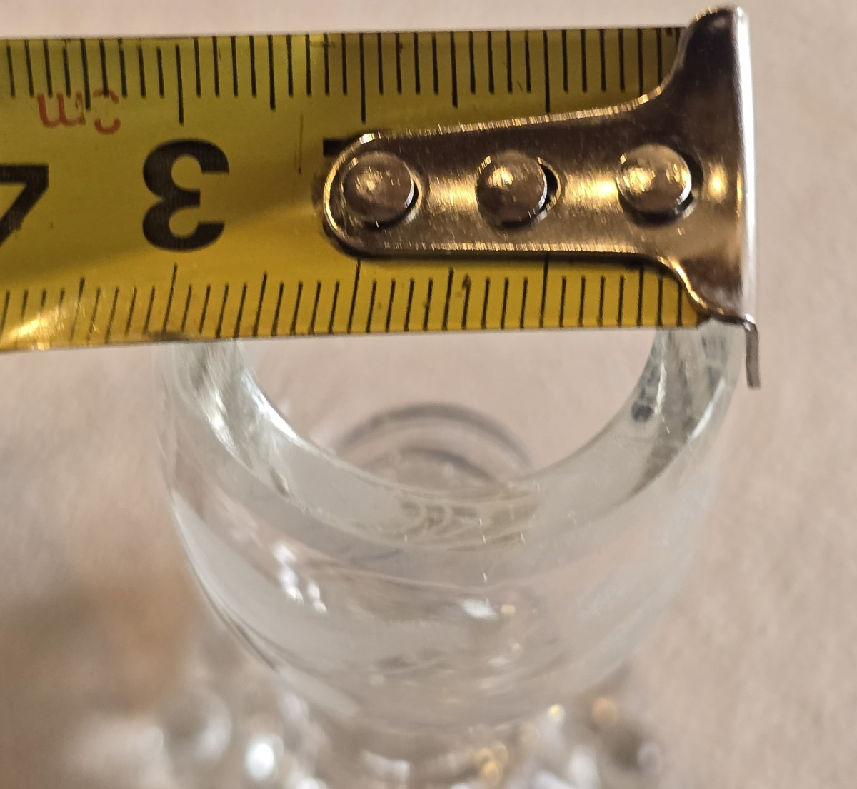  ensemble de 6 anciens verres à liqueur XIX ème s en verre moulé et gravé-photo-5