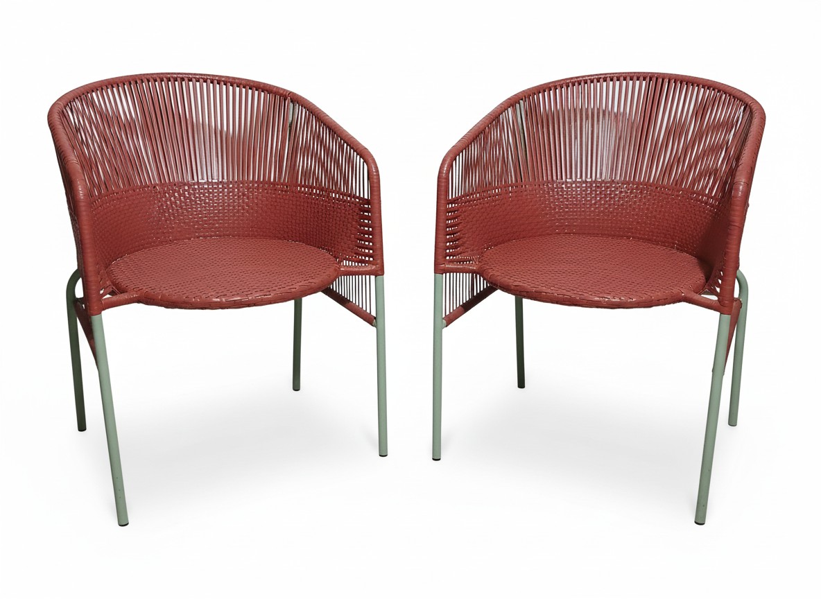 Paire de fauteuils modernistes en acier et lanière de nylon