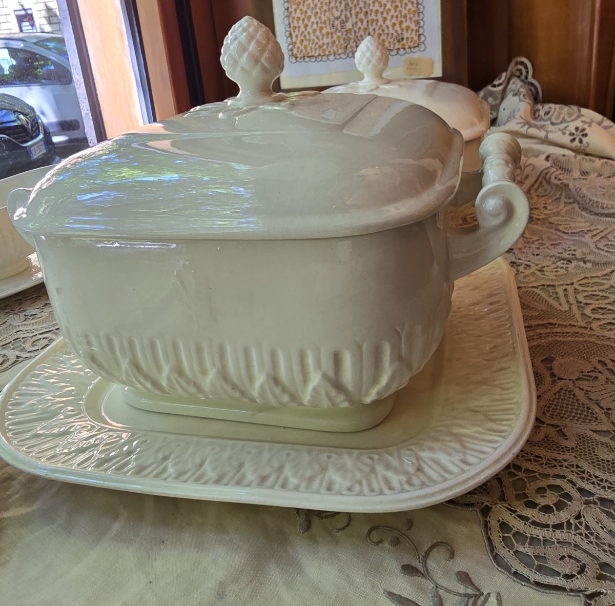 A 36-piece Bassanello Majolica Dinnerware Set From 1968-photo-4