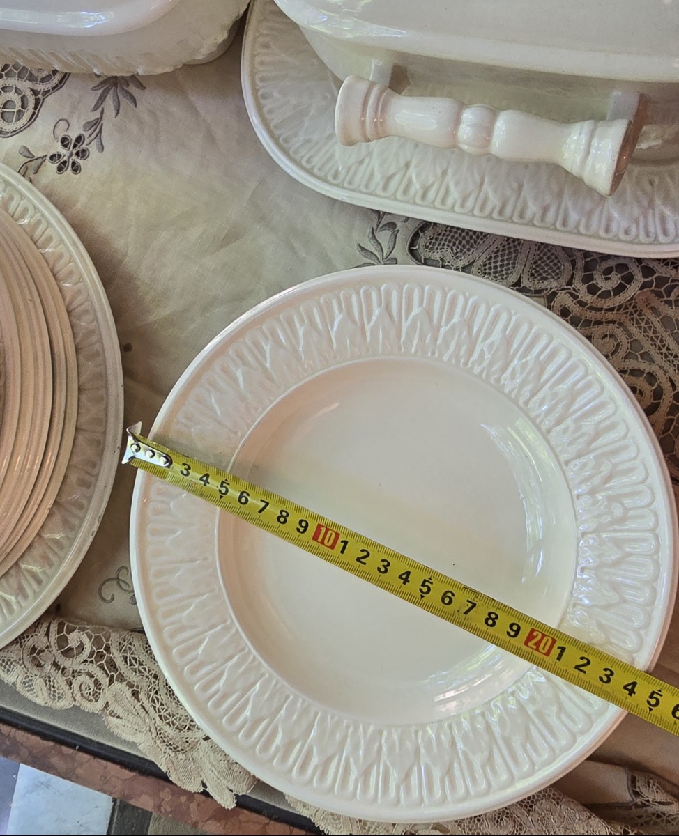 A 36-piece Bassanello Majolica Dinnerware Set From 1968-photo-5