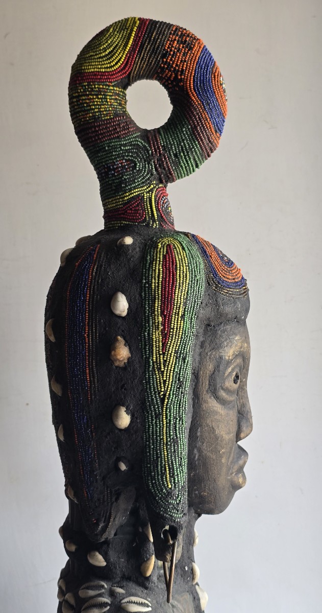 Vieille sculpture  en bois figure féminine africaine Bamileke-photo-4