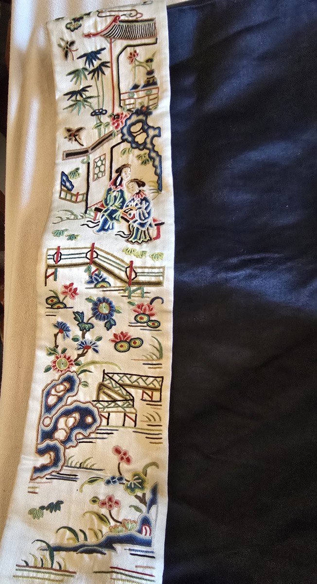 Antique Manchu Silk Embroidered Jacket, China, Qing Dynasty (late 19th – Early 20th Century)-photo-6