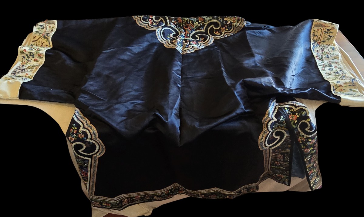 Antique Manchu Silk Embroidered Jacket, China, Qing Dynasty (late 19th – Early 20th Century)-photo-7