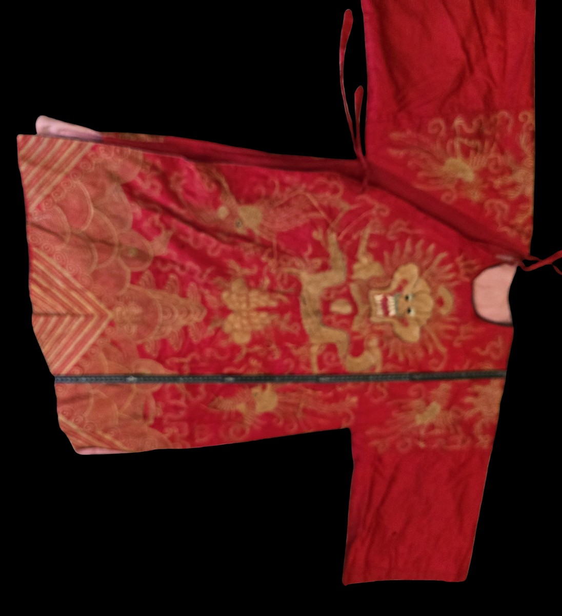 Ancienne robe chinoise cérimonielle en soie rouge brodée de dragons – Début XXᵉ siècle -photo-2