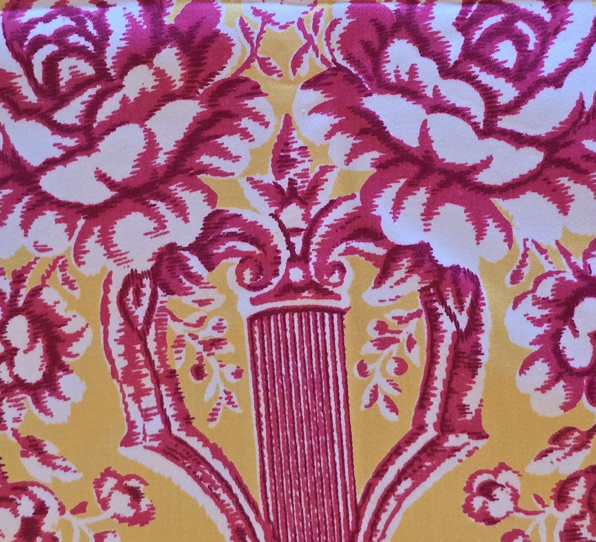 important métrage  de tissu d'ameublement "Choiseul"  de Romanex de Boussac en style Louis XVI -photo-3