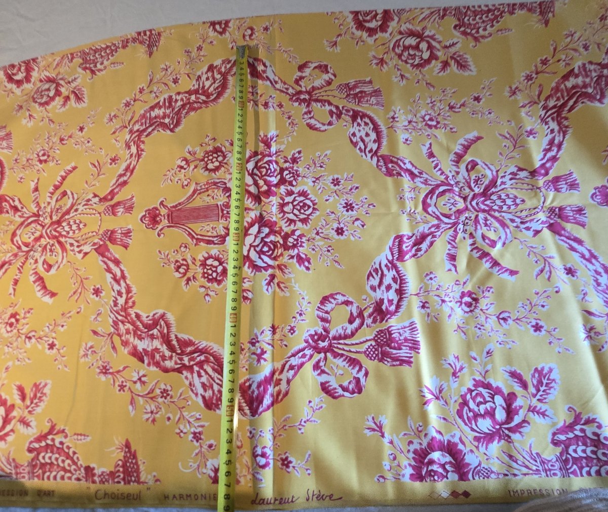 important métrage  de tissu d'ameublement "Choiseul"  de Romanex de Boussac en style Louis XVI -photo-7