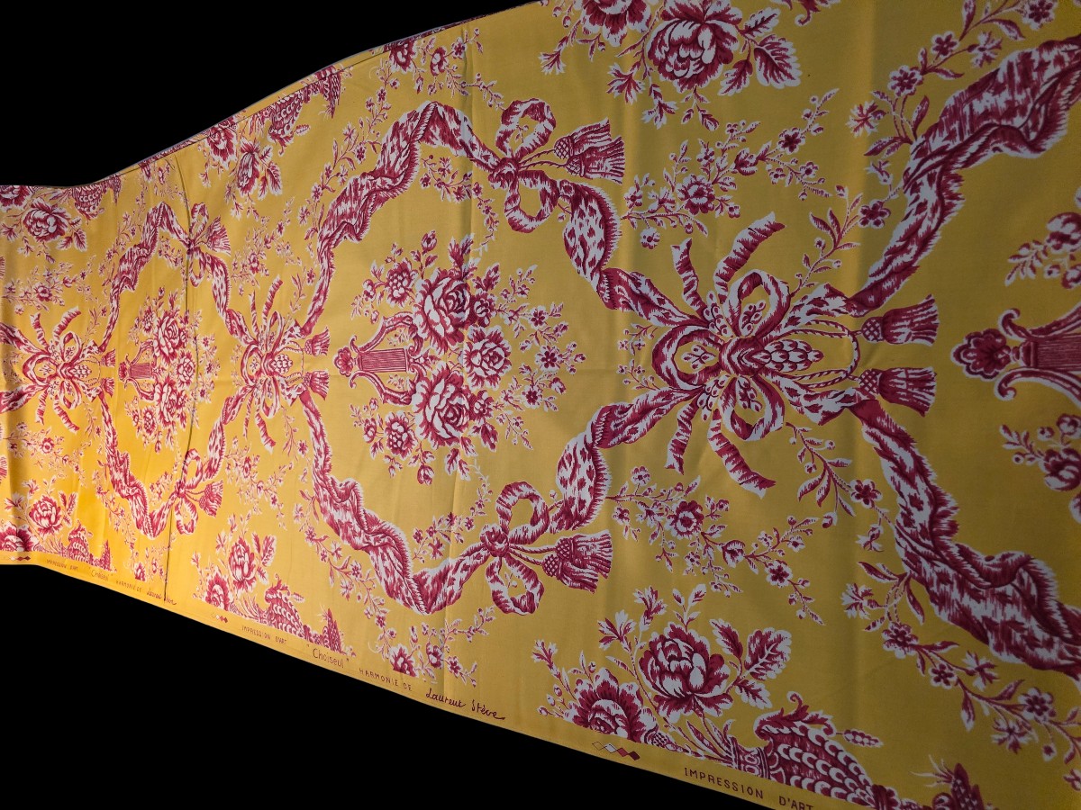 important métrage  de tissu d'ameublement "Choiseul"  de Romanex de Boussac en style Louis XVI 