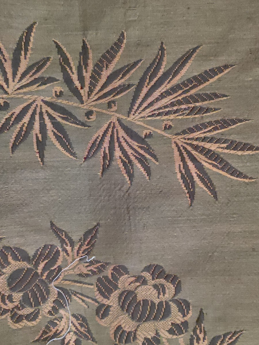 Antique Double Bedspread Made Of San Leucio Silk Damask-photo-5