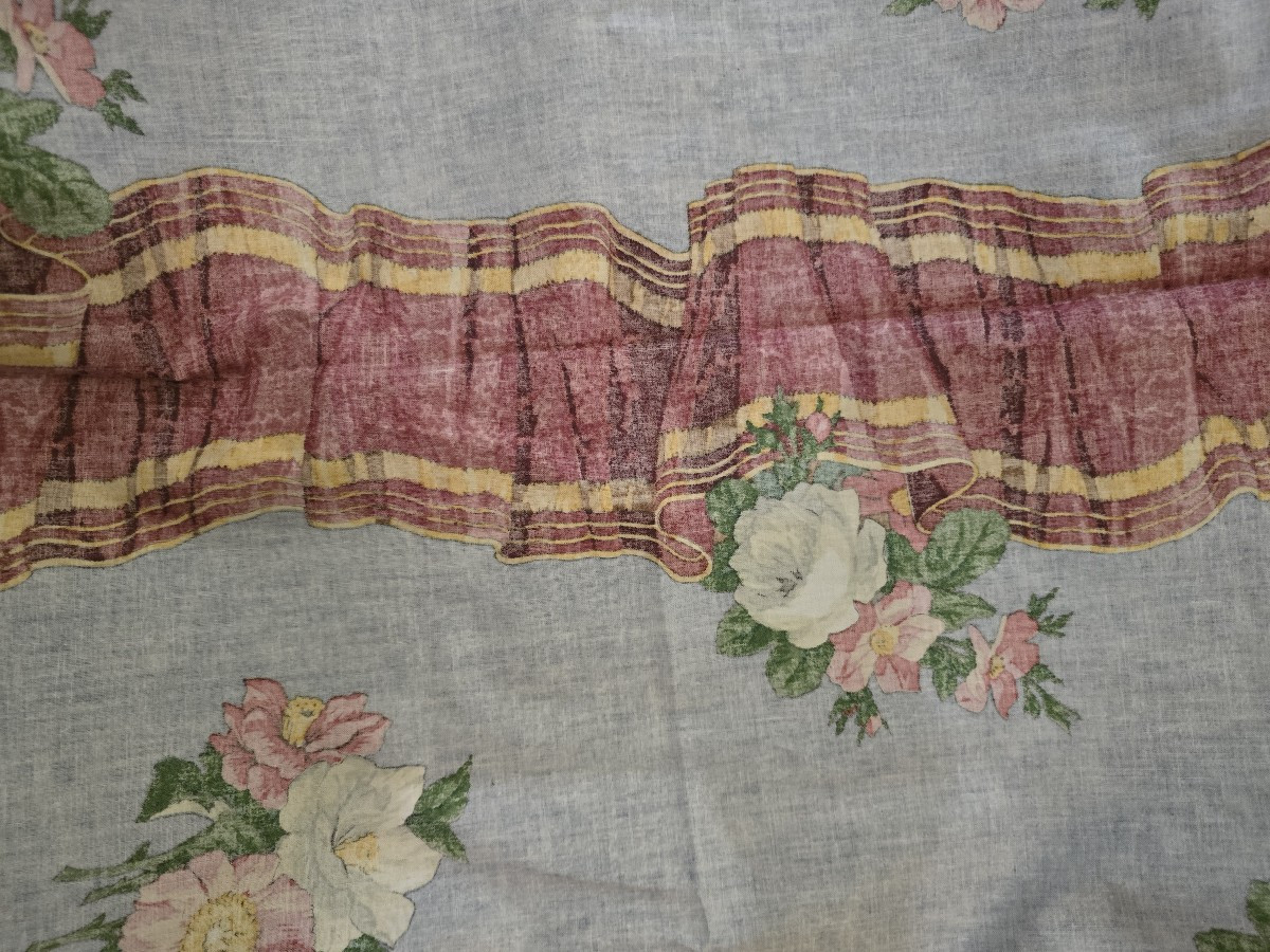 Métrage de tissu d’ameublement de coton cinzé  “Victoria Ribbons”, 1987-photo-5