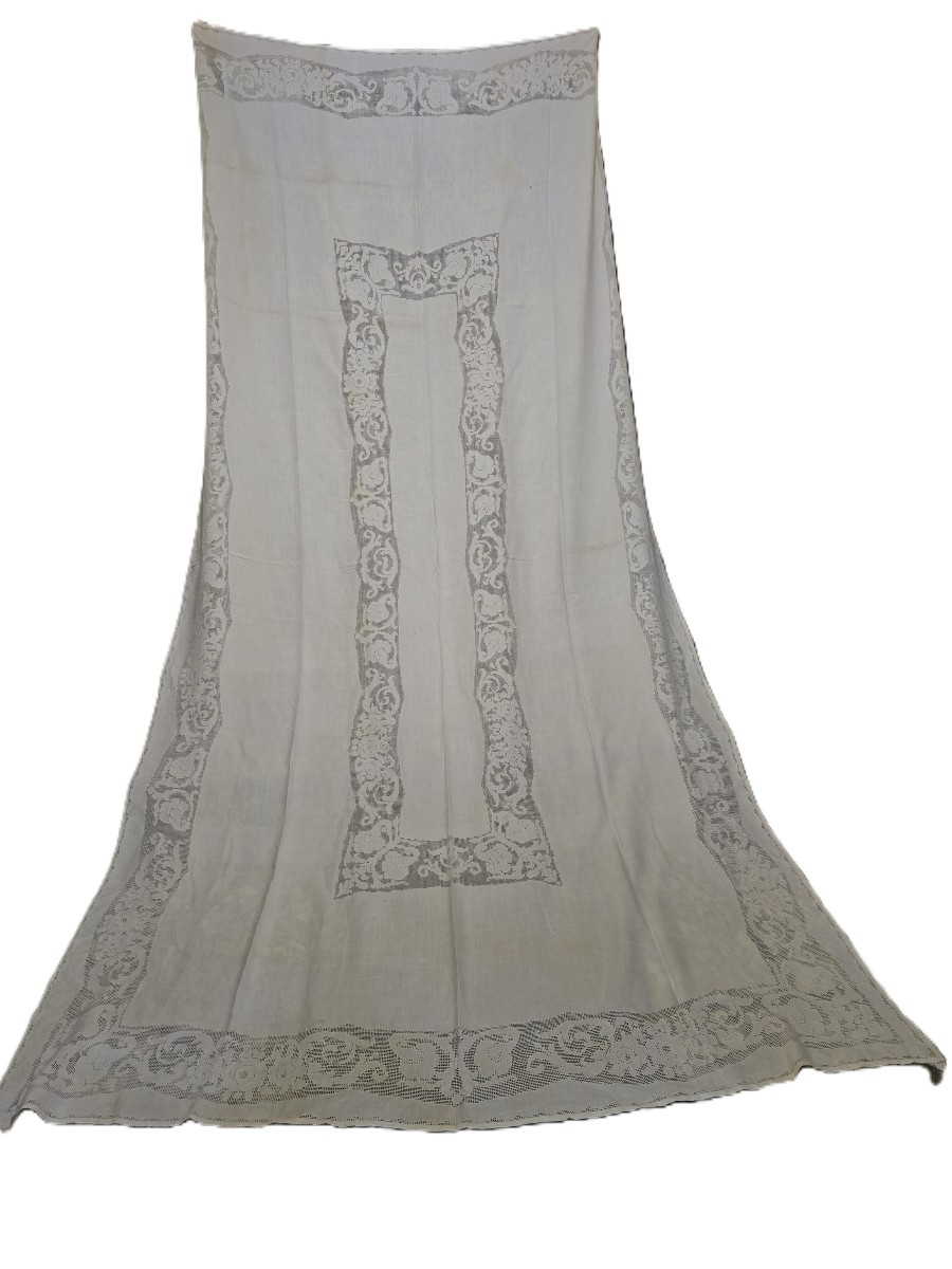 Antique Linen Tablecloth Embroidered In Drawn Thread Work