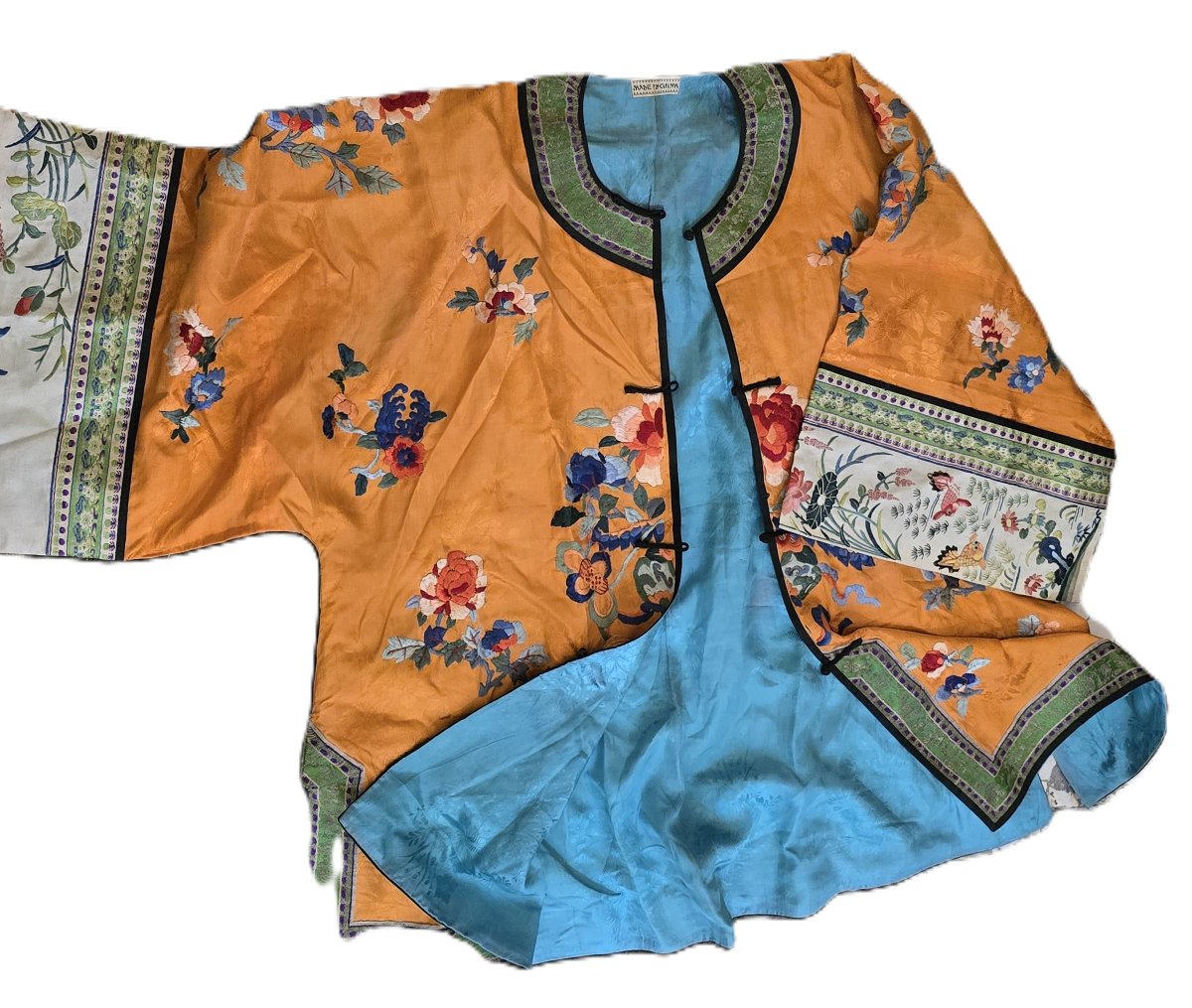 Traditional Chinese Silk Embroidered Clothing Sets, Early 20th Century-photo-2